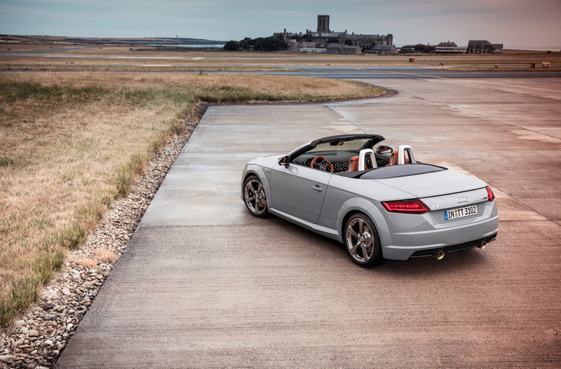 Illustration for article titled The Interior on the New Audi TT 20th Anniversary Edition Is a Stunner